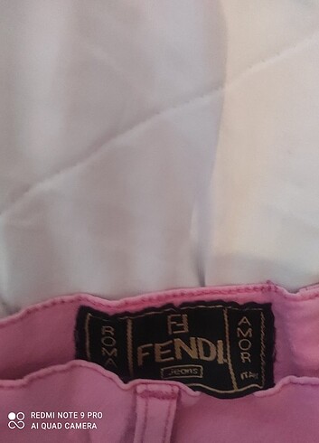 m Beden Fendi şort 