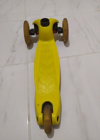 Sarı Çocuk Scooter'ı - Görsel 3