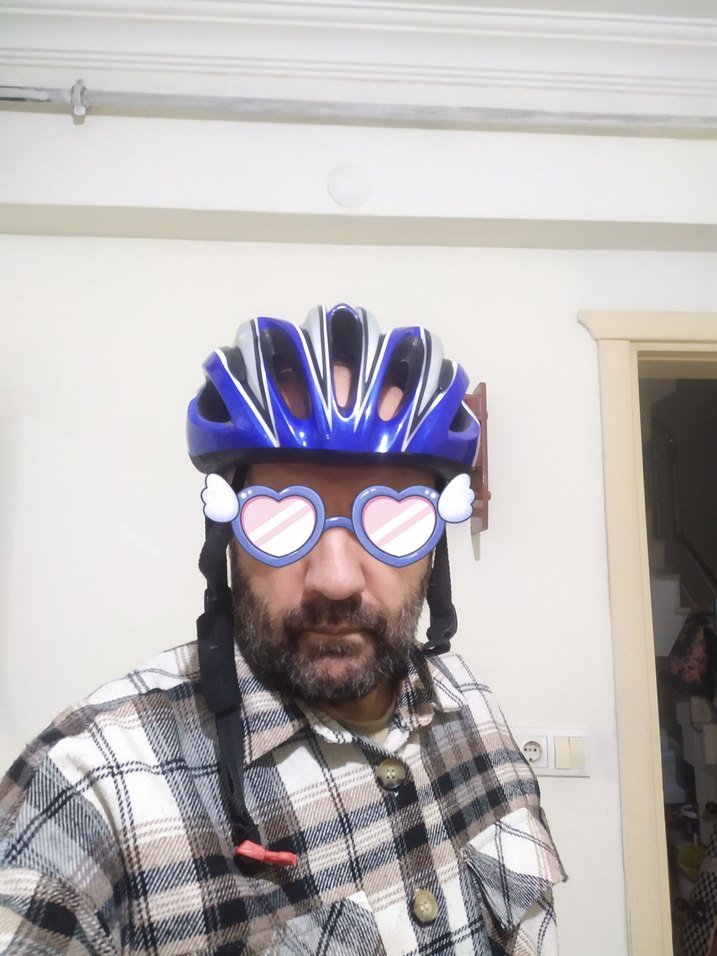 Çok Renkli Kemerli Motosiklet Kaskı - Görsel 2