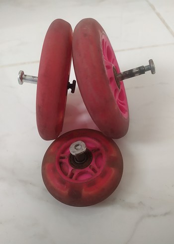 Renkli Pembe Çocuk Scooter Tekerlekleri - Görsel 3