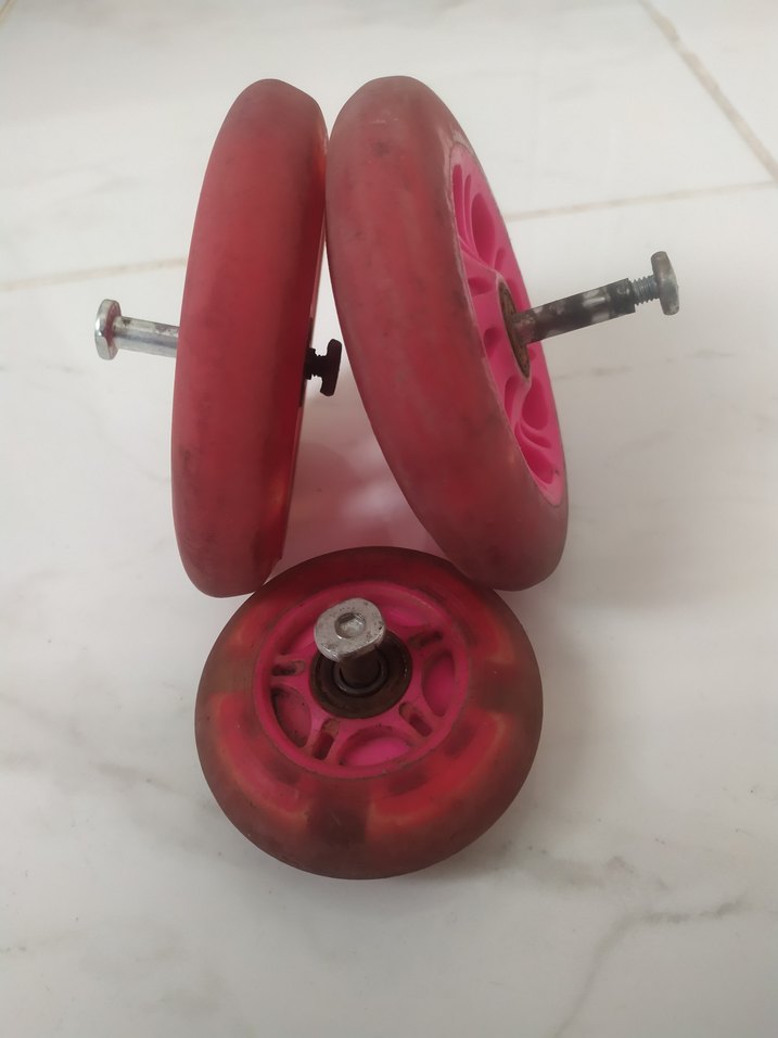 Renkli Pembe Çocuk Scooter Tekerlekleri - Görsel 3