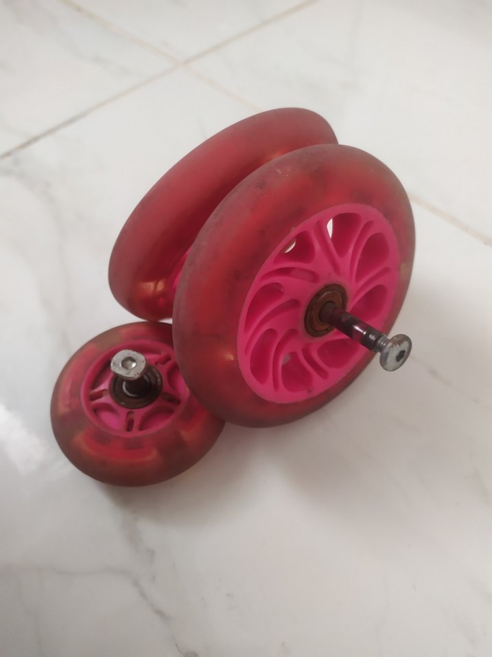 Renkli Pembe Çocuk Scooter Tekerlekleri - Görsel 4