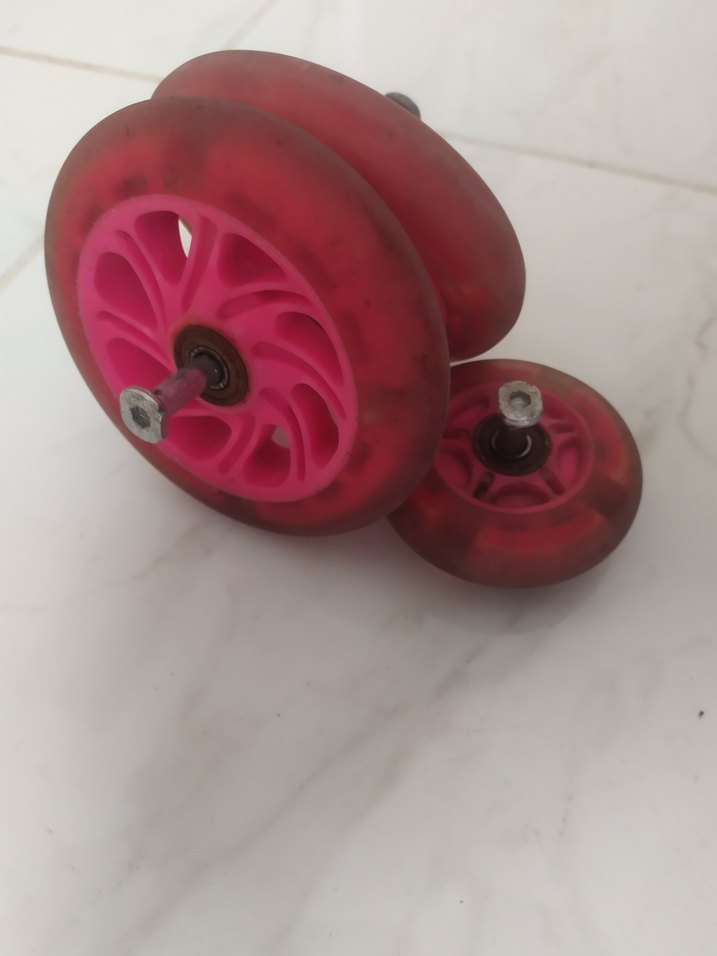 Renkli Pembe Çocuk Scooter Tekerlekleri - Görsel 5