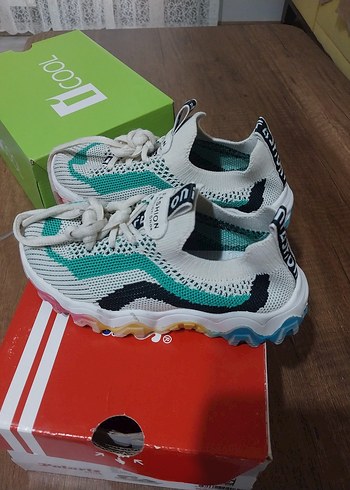 Beyaz Elastik Bağcıklı kiz Çocuk Spor Ayakkabı - Görsel 3