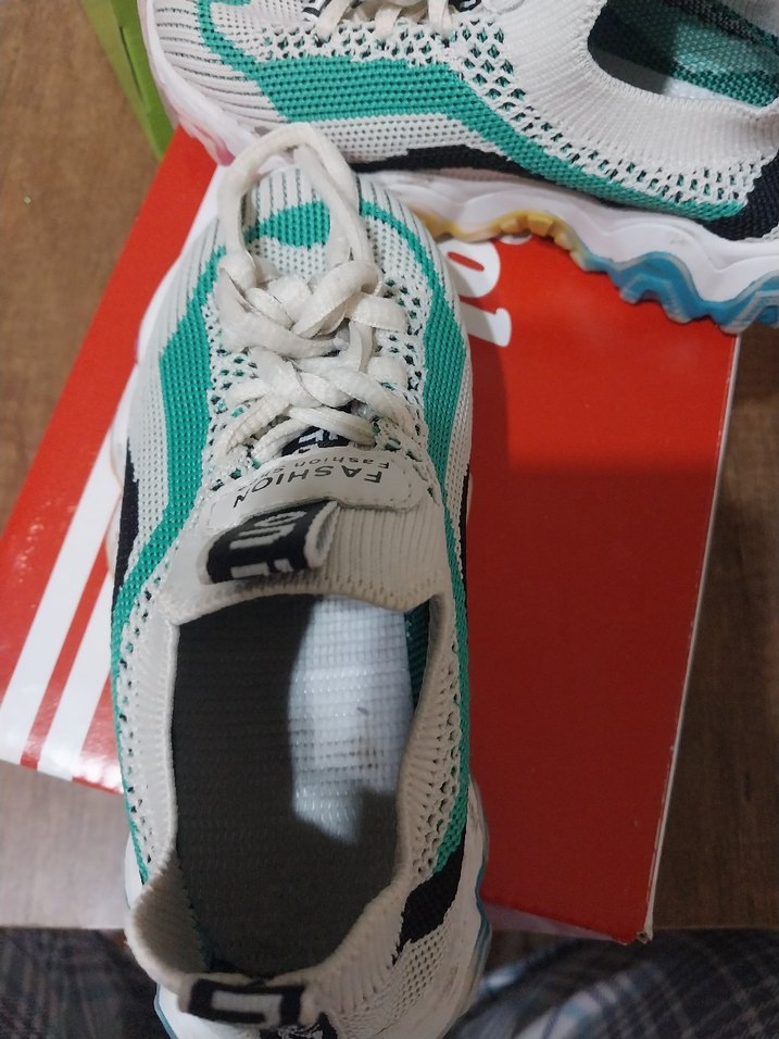 Beyaz Elastik Bağcıklı kiz Çocuk Spor Ayakkabı - Görsel 4