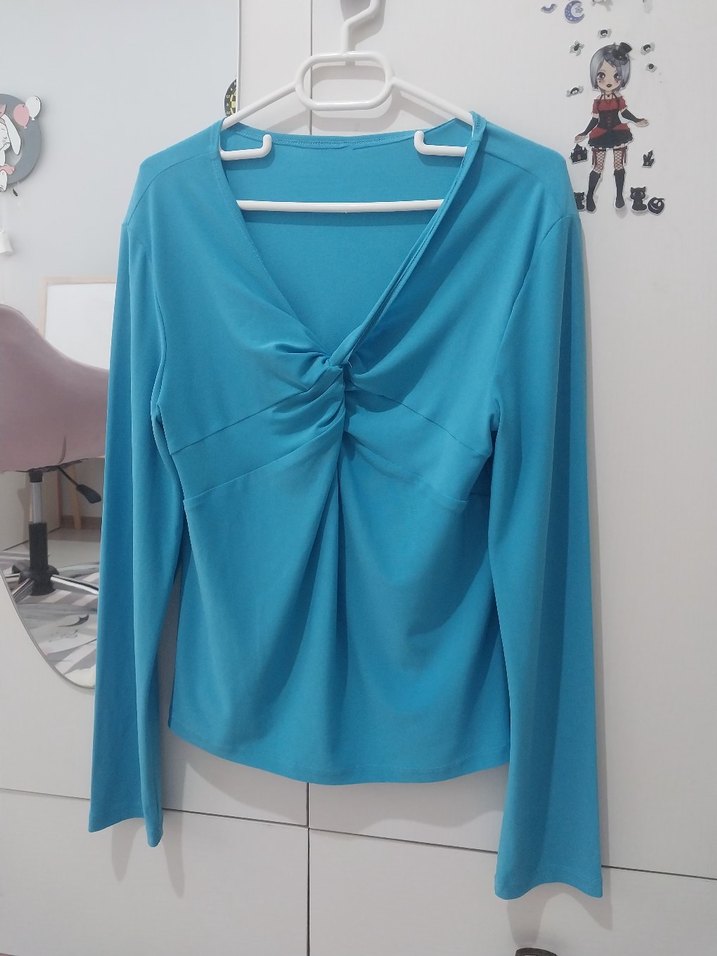 Mavi V Yaka Drapeli Uzun Kollu Bluz - Görsel 3