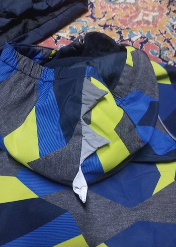 Kapüşonlu Erkek Çocuk Renkli Mont - Görsel 6