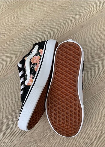 36 Beden Vans Kadın Pembe Çiçekli Platform Spor Ayakkabı