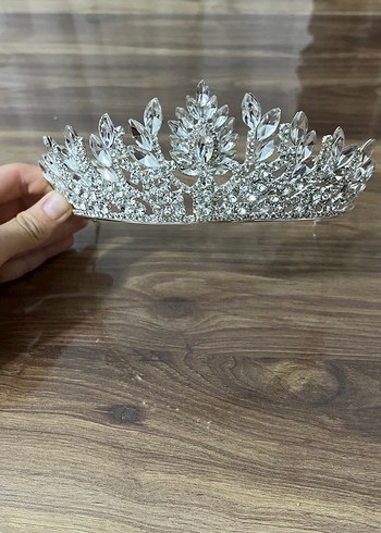 Işıltılı Beyaz Düğün Tacı ve gelin çiçeği