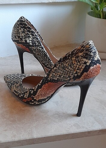 37 Beden çeşitli Renk Stiletto Ayakkabı