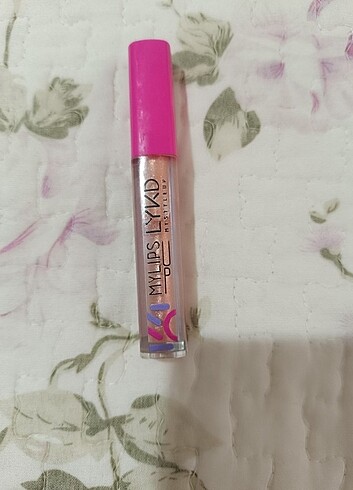 Diğer LYKD Dolgun Görünüm veren Lip Gloss