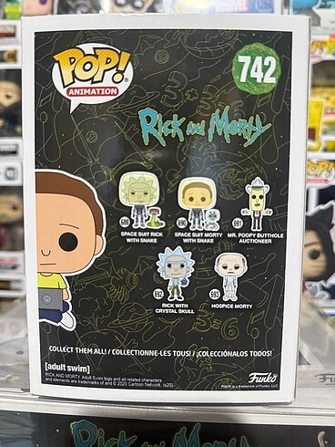  Beden Funko Pop Morty with laptop
