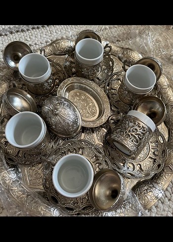 Gümüş İşlemeli Beyaz Seramik Fincan Seti