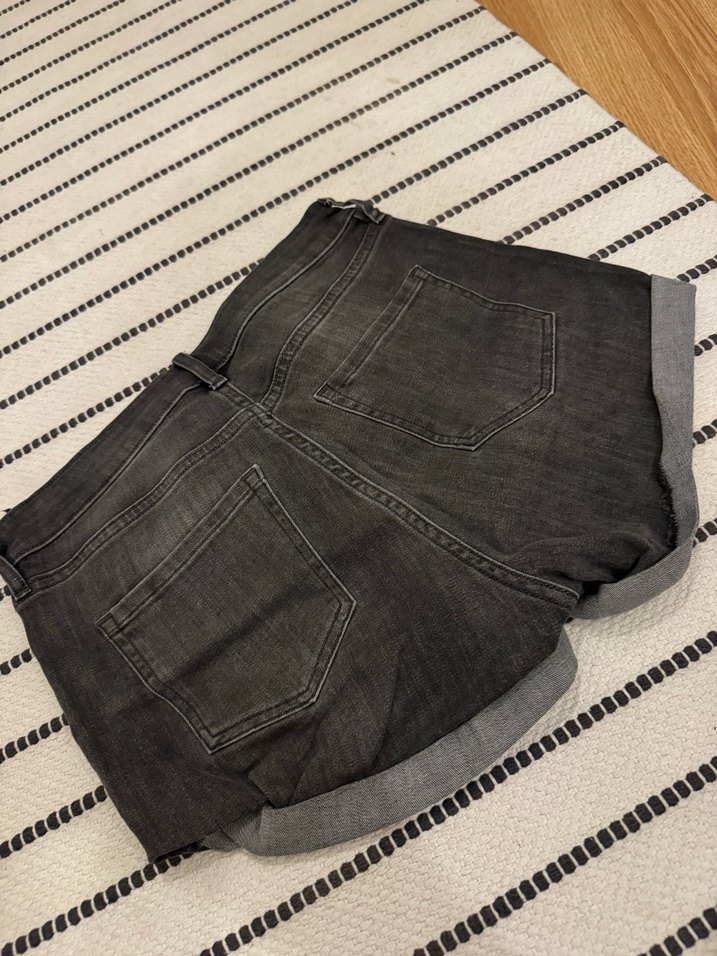 Gri  Kadın Kot Şort - Görsel 2