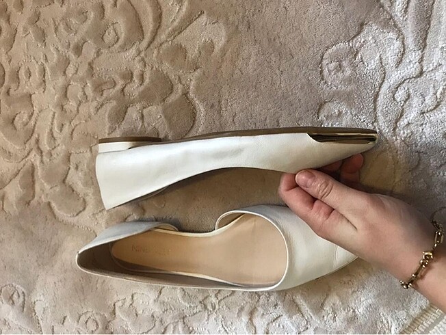 37 Beden Nine West beyaz babet