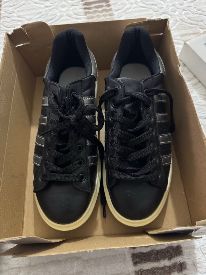 Siyah Dolgu Topuklu Bağcıklı Spor Ayakkabı - Görsel 2