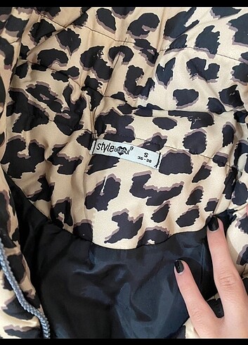 s Beden leopar şişme mont