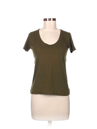 Zara T-shirt %70 İndirimli.