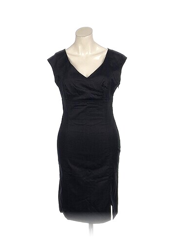 PreLoved Kısa Elbise %70 İndirimli.