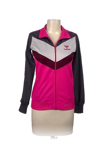 Hummel Spor Dış Giyim %70 İndirimli.