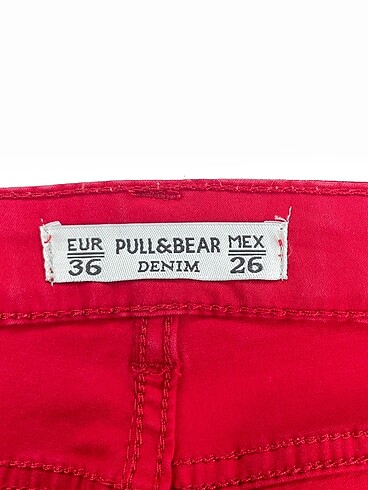 36 Beden kırmızı Renk Pull and Bear Jean / Kot %70 İndirimli.