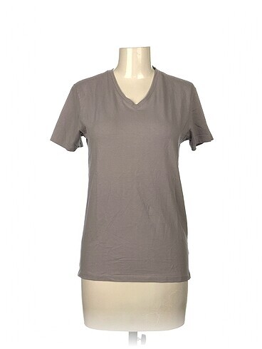 Zara T-shirt %70 İndirimli.