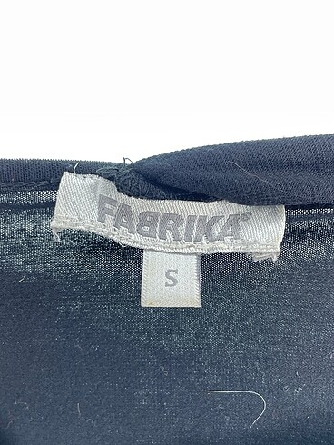 s Beden siyah Renk Fabrika Bluz %70 İndirimli.