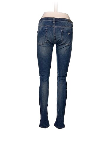 28 Beden Guess Jean / Kot %70 İndirimli.