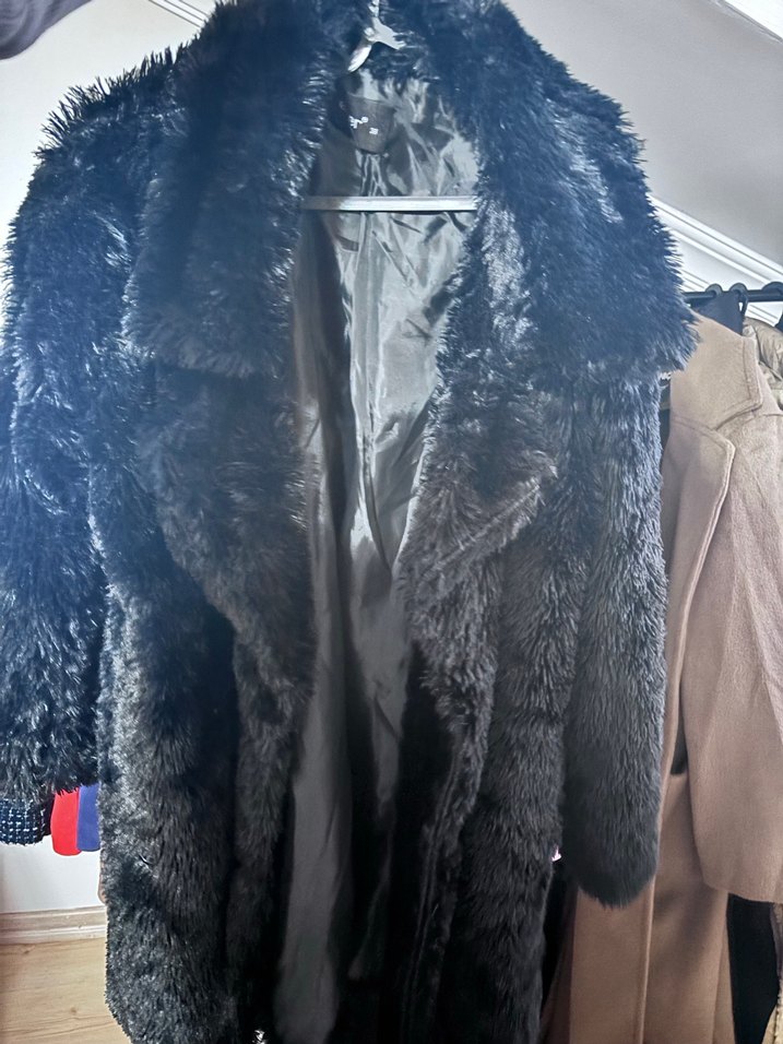 Siyah Kadın Suni Kürk Midi Kaban - Görsel 4