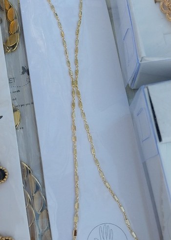 Zincir Detaylı Altın Renkli Kadın El Zinciri - Görsel 2