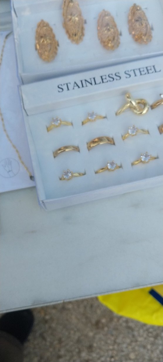 Zincir Detaylı Altın Renkli Kadın El Zinciri - Görsel 5