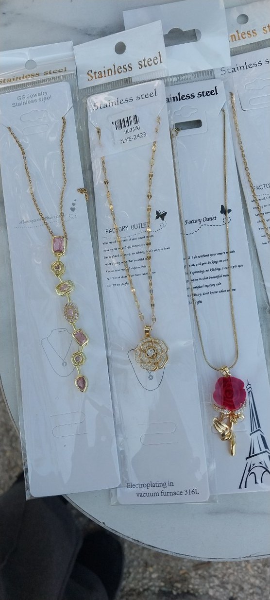 Zincir Detaylı Altın Renkli Kadın El Zinciri - Görsel 3