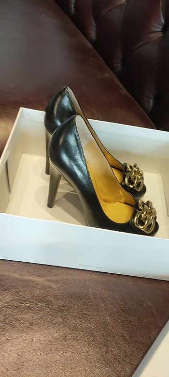 Nine West Nine west