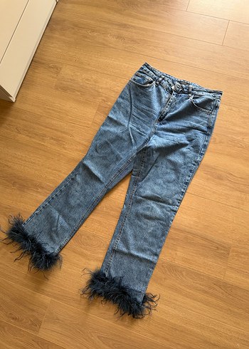 Tüylü Detay Mavi Denim Pantolon
