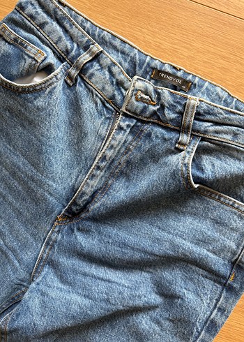 l Beden Tüylü Detay Mavi Denim Pantolon
