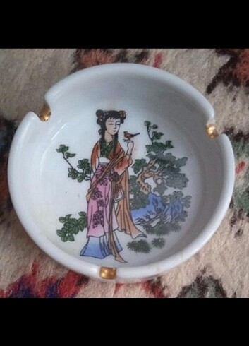 Antika kül tablası 