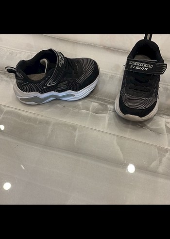 Siyah Gri Yılan Desenli Cırt Cırtlı Basketbol Ayakkabısı - Görsel 4