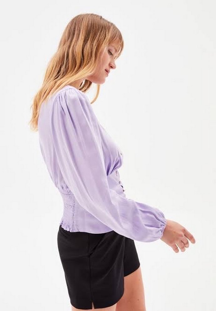 Düğmeli V Yaka Lila Kadın Bluz - Görsel 3