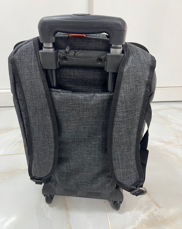 Şeffaf Kapaklı Tekerlekli Siyah Taşıma Çantası - Görsel 3