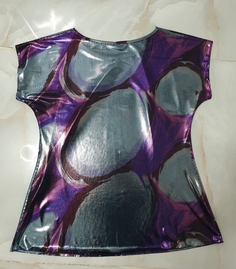 Parlak Mor Desenli Kadın Tişört - Görsel 2