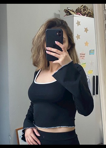 Siyah Uzun Kollu Crop Top - Görsel 2