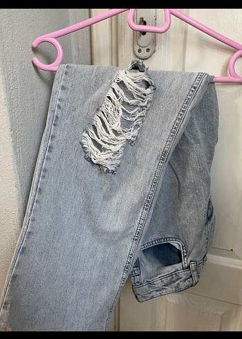 Gri Yırtık Bol Kesim Denim Pantolon - Görsel 3