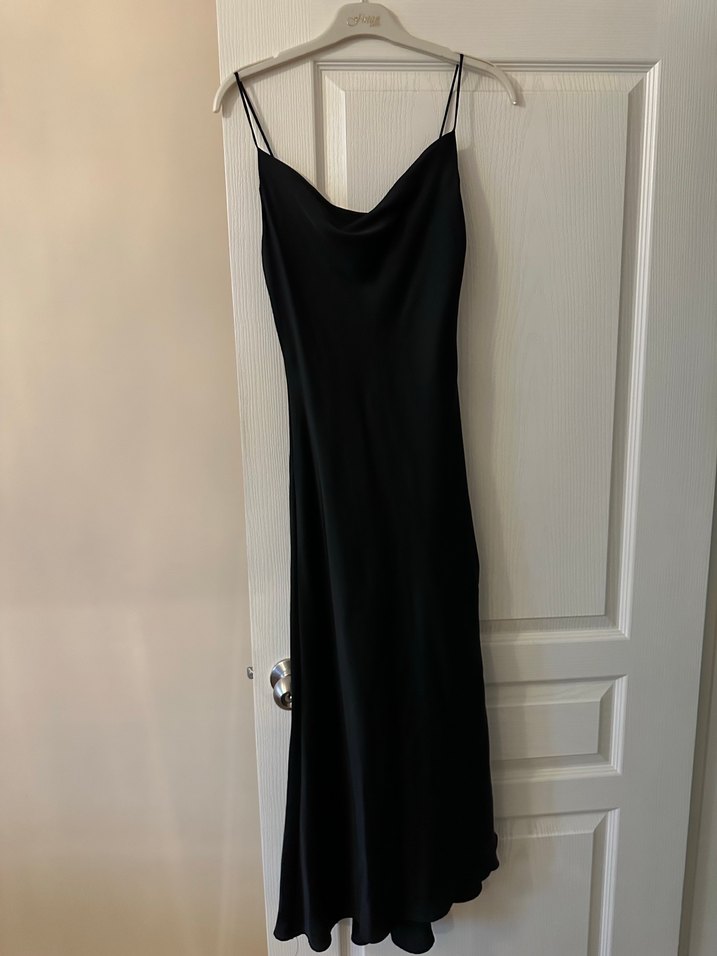 Siyah Uzun Drapeli V Yaka Elbise - Görsel 2