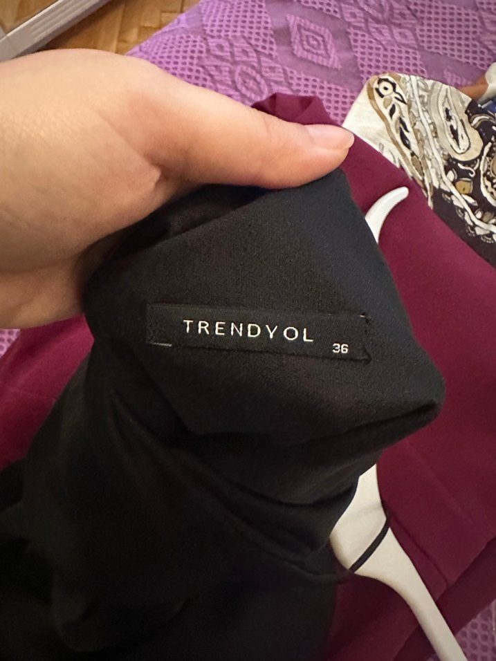 Siyah Uzun Drapeli V Yaka Elbise - Görsel 5