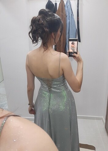 Işıltılı yırtmaçlı uzun abiye elbise - Görsel 4