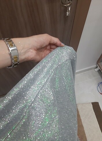 Işıltılı yırtmaçlı uzun abiye elbise - Görsel 6