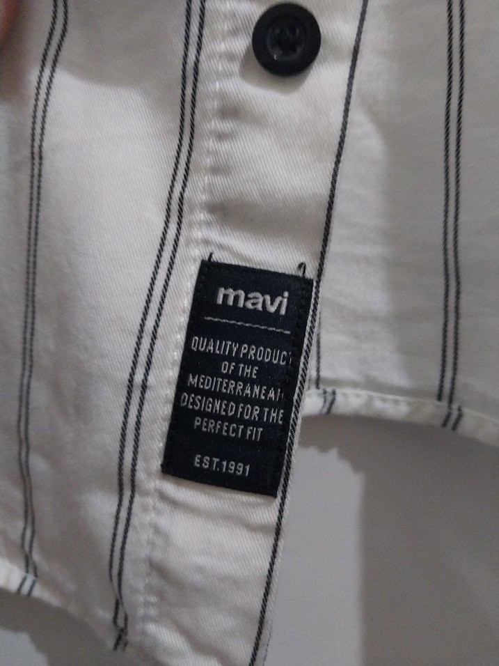 Düğmeli Beyaz Uzun Kollu Erkek Gömlek - Görsel 4