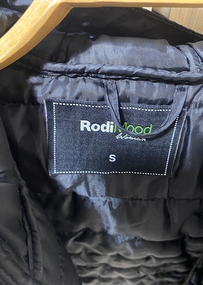 siyah uzun mont - Görsel 2