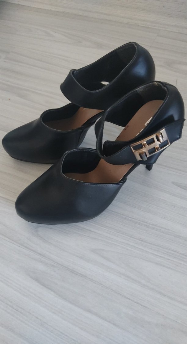 Tokalı Siyah Stiletto Topuklu Kadın Ayakkabısı - Görsel 3