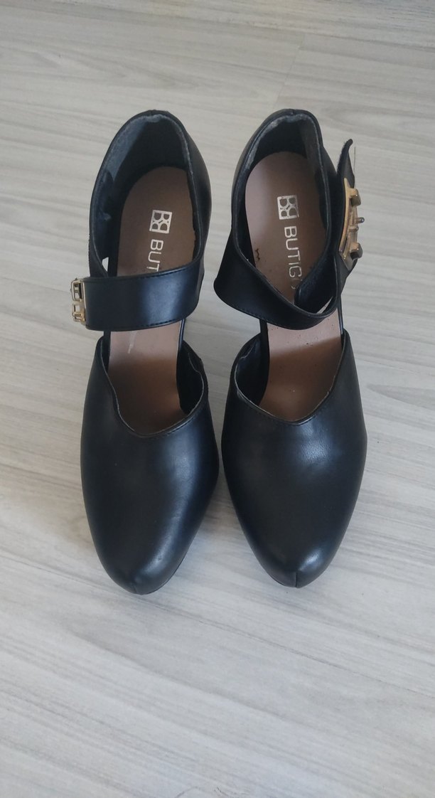 Tokalı Siyah Stiletto Topuklu Kadın Ayakkabısı - Görsel 4